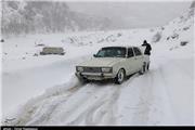 حادثۀ امدادی در برف دلفان/ مصدومیت جزئی برای راهداران