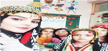 خلاقیت معلم خرم آبادی  (رستا کمالی) برای آموزش الفبای فارسی با فرهنگ و آداب محلی