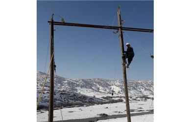 وصل  شدن برق 445 روستای گرفتار شده در برف لرستان