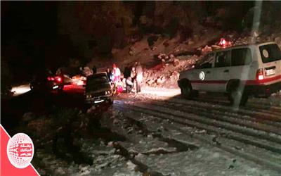 امداد رسانی به بیش از 80 نفر گرفتار شده در برف و کولاک