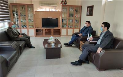 خبرنگاران لرستانی با لباس کادر درمان به میان شهروندان می‌روند