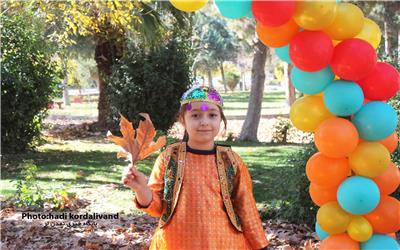 گزارش تصویری برگزاری جشن برگ ریزان در خرم آباد