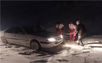 امداد رسانی به بیش از 517خودروی گرفتار شده در برف و کولاک