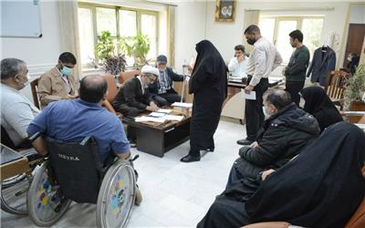 مدیرکل بنیاد شهید لرستان پای در دل خانواده شهدا و ایثارگران نشست