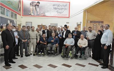 جانبازان چراغ راهنما روی زمین هستند