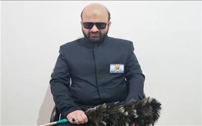 قاری روشندل و بین المللی لرستانی خادم، و قاری و موذن رسمی حرم مطهر رضوی شد