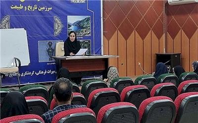انعقاد تفاهم‌نامه با 30 نفر از فعالان صنایع‌دستی لرستان