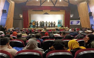 برگزیدگان سی و چهارمین جشنواره تئاتر لرستان معرفی شدند