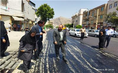 طوفان شهرداری خرم آباد در اجرای نهضت آسفالت از سطح شهر