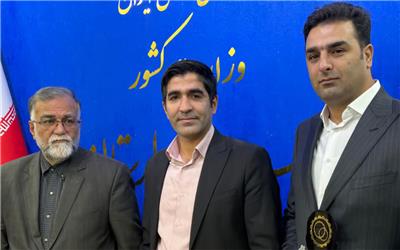 تقدیر از «مهندس فرزاد ملکی‌فر» جوان برتر کارآفرین لرستان