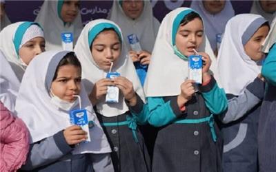 توزیع 2 میلیون و 700 هزار پاکت شیر در مدارس لرستان