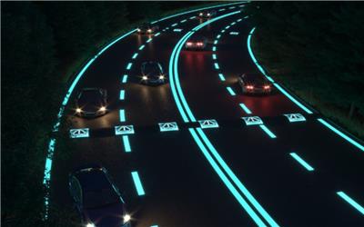 مدیریت حوادث جاده ای با نوآوری ماده ای خود شارژ شونده آبگریز درمسیریابی جاده های هنگام شب