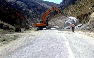 جاده خرم آباد - پلدختر مسدود شد