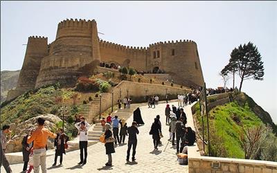 13 هزار گردشگر از قلعه فلک الافلاک بازدید کردند