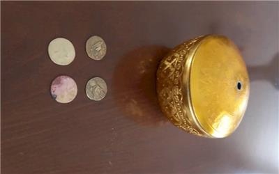 کشف و ضبط 4 سکه و یک شیء فلزی تاریخی در لرستان