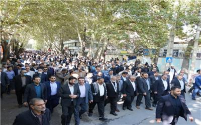 حضور گسترده و پرشور مردم لرستان در راهپیمایی یوم‌الله 13 آبان